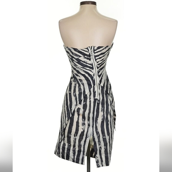 L.A.M.B By Gwen Stefani Zebra Print Dress - Picture 2 of 4